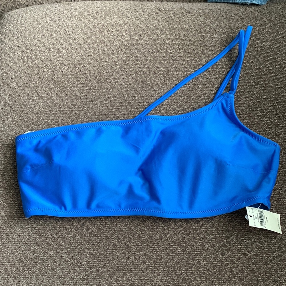 NWT. Blue bathing suit top from Aerie. Size M comes with insert cups.